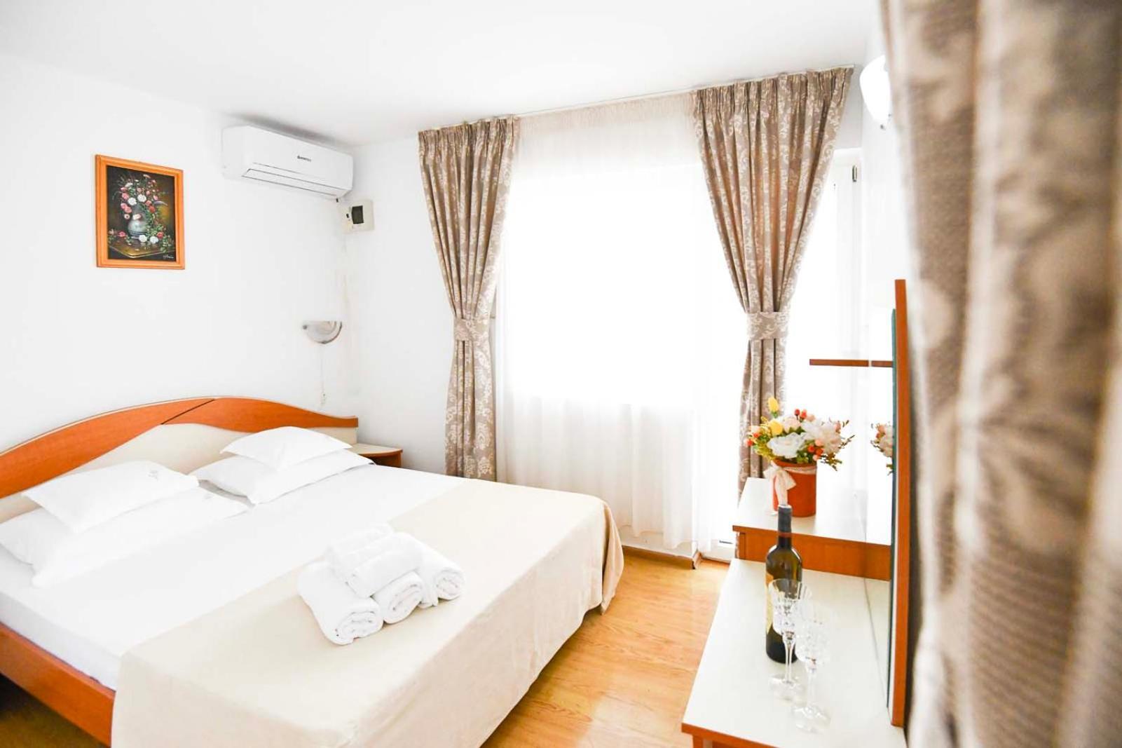 Complex Tismana 3* All Inclusive Jupiter Exterior photo